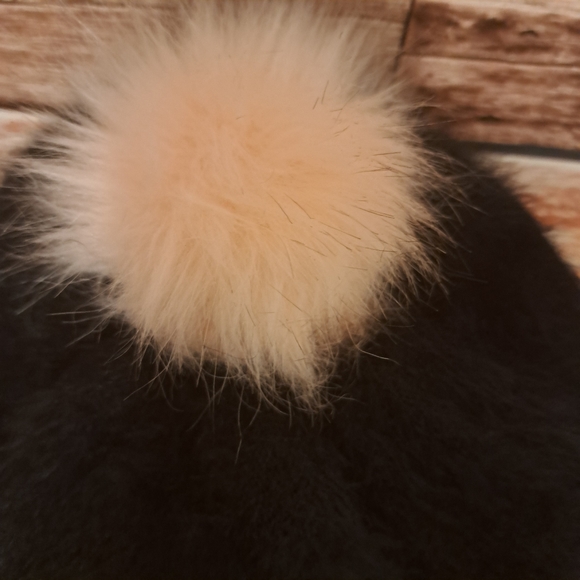 Children's place black faux fur with pink fur pom pom winter hat - Picture 5 of 5